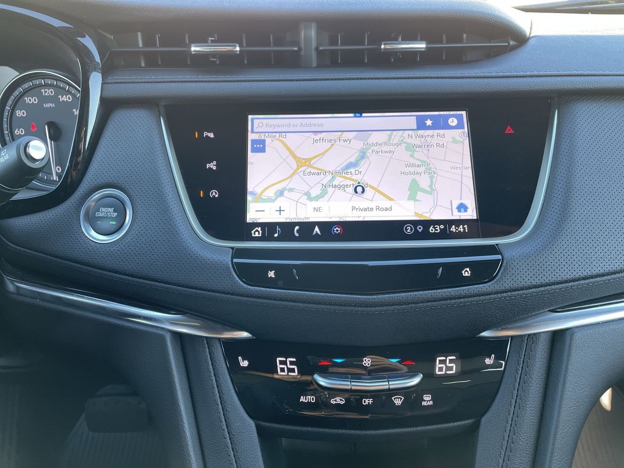 Thumbnail: 2023 Cadillac XT5 - 13