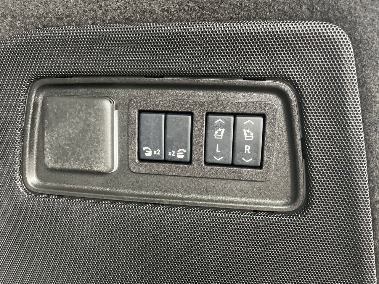 Thumbnail: 2024 Cadillac Escalade - 18