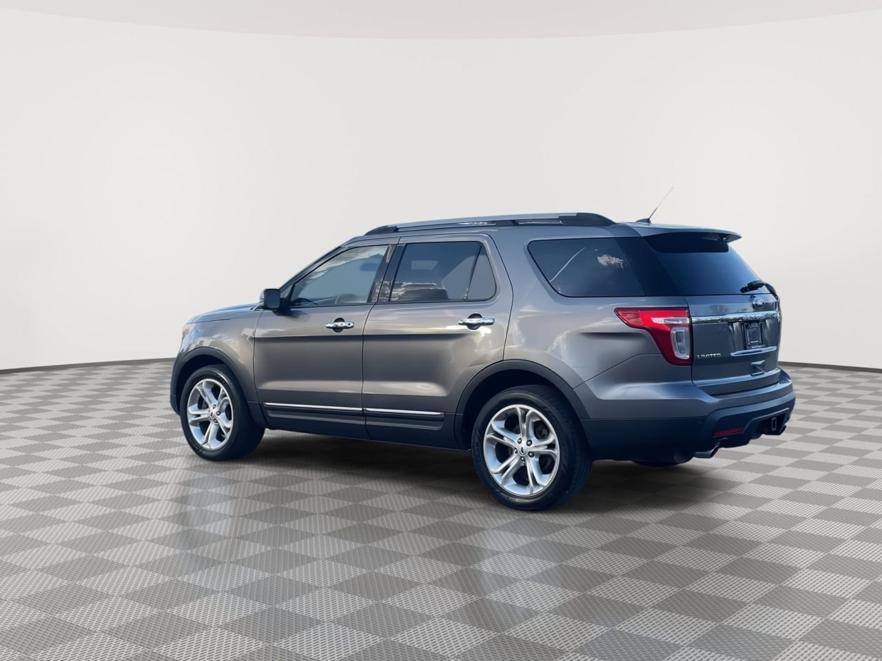 Thumbnail: 2012 Ford Explorer - 6