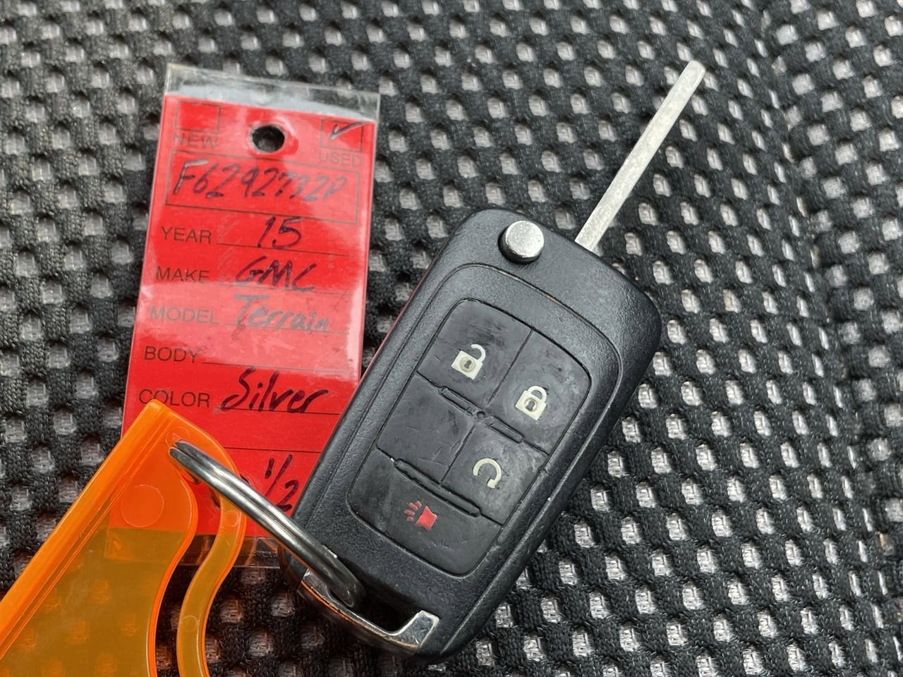 Thumbnail: 2015 GMC Terrain - 26