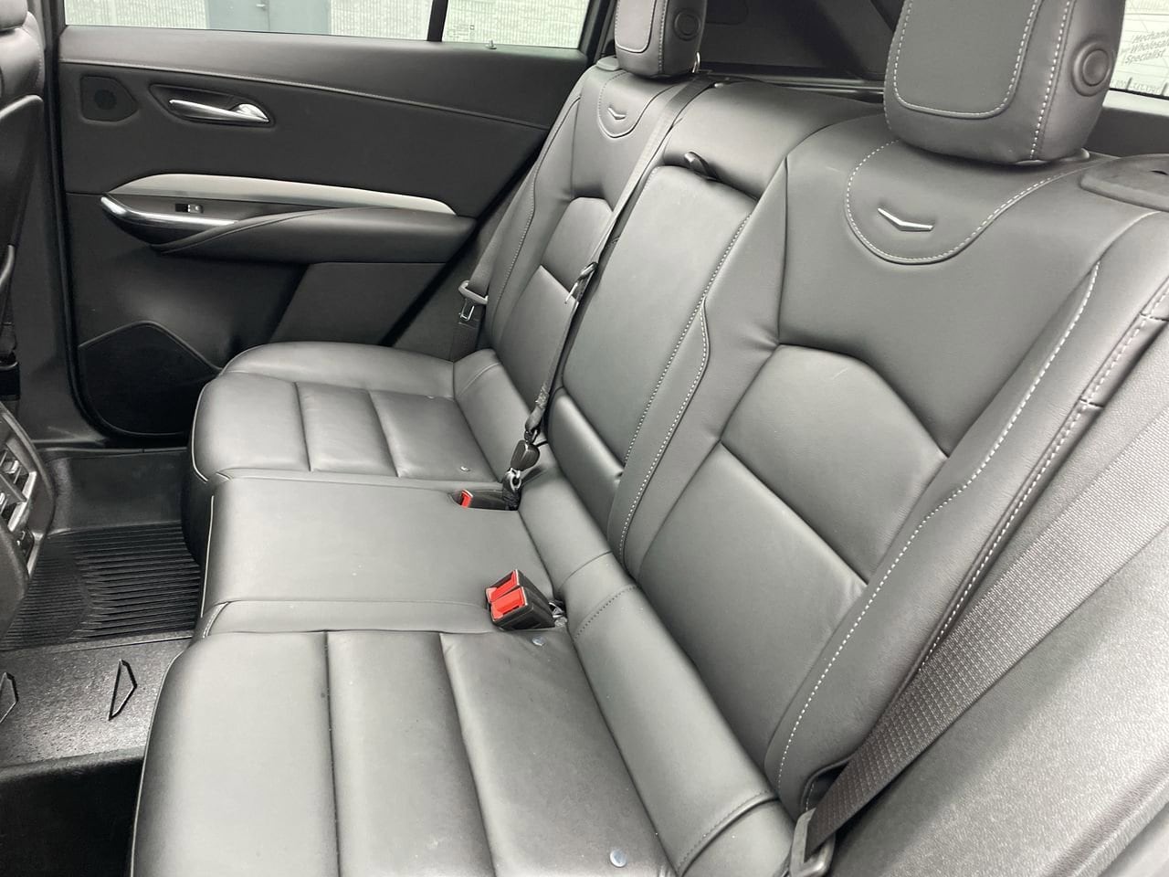 Thumbnail: 2023 Cadillac XT4 - 19