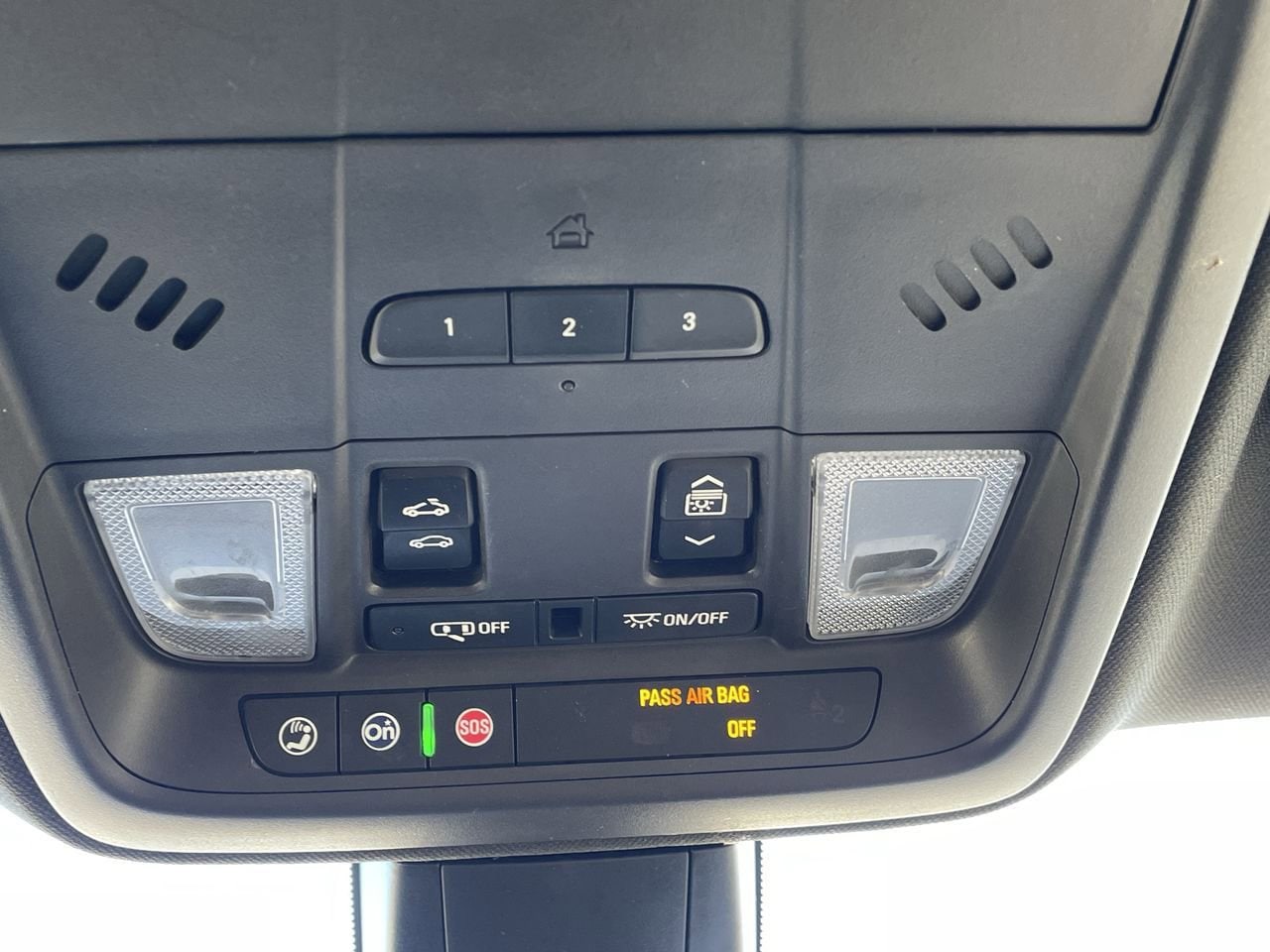 Thumbnail: 2019 Cadillac XT5 - 30