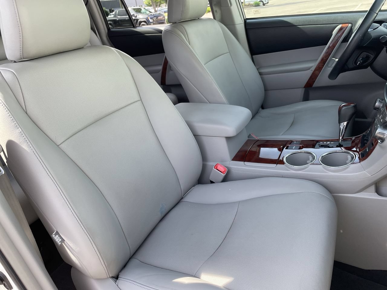 Thumbnail: 2013 Toyota Highlander - 13