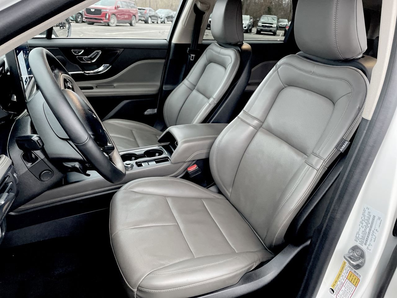 Thumbnail: 2023 Lincoln Corsair - 12