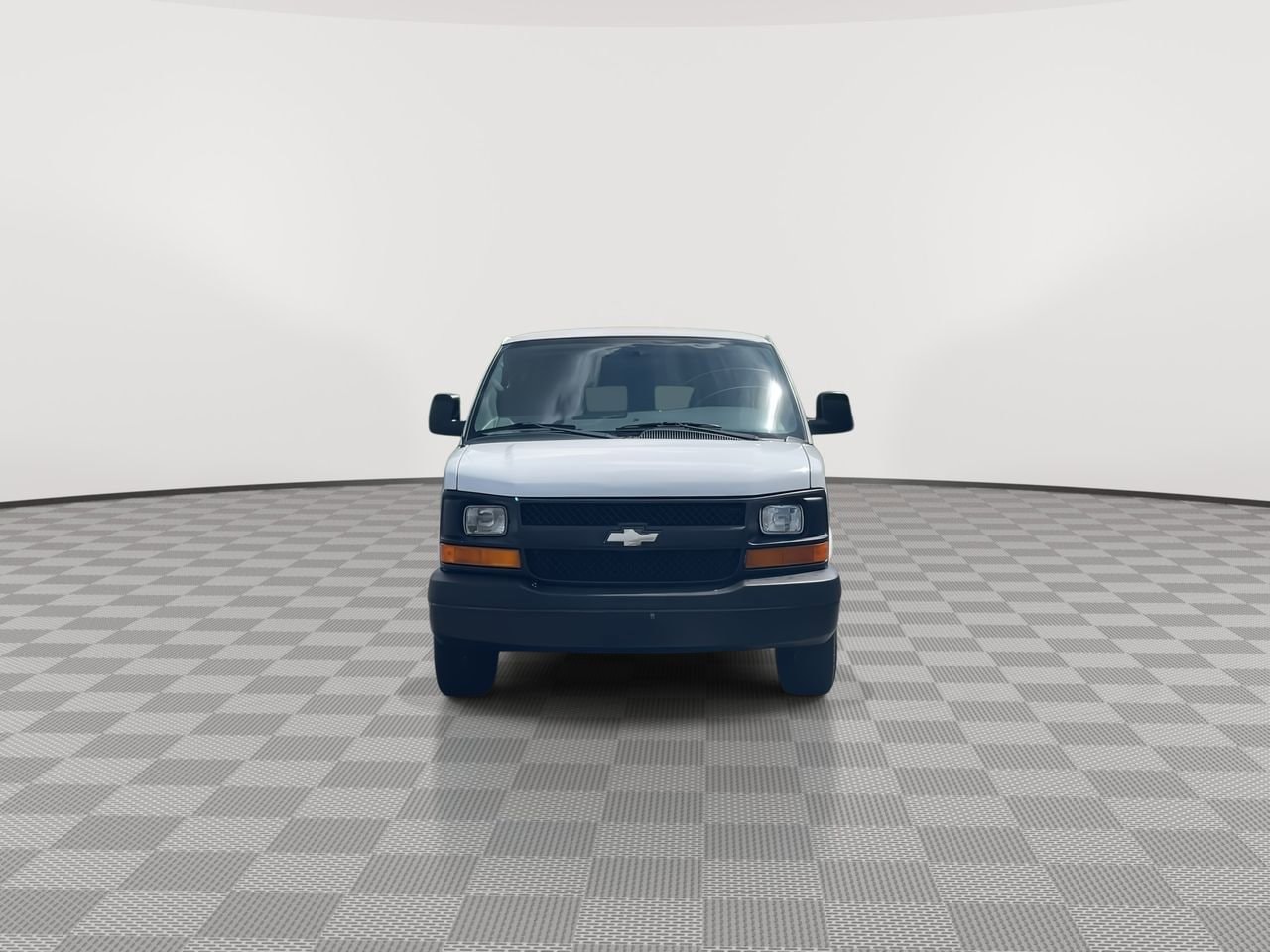 Thumbnail: 2014 Chevrolet Express - 3
