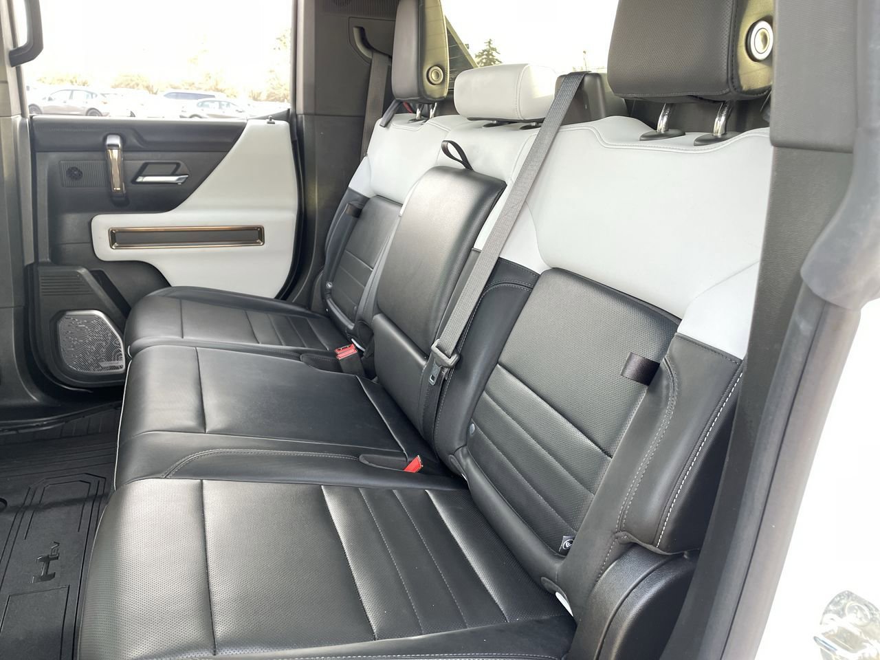 Thumbnail: 2022 GMC Hummer EV - 18