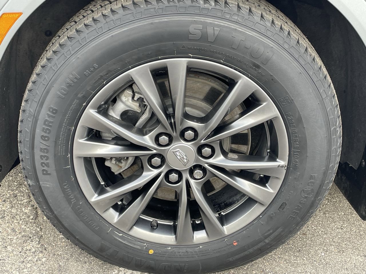Thumbnail: 2023 Cadillac XT5 - 40