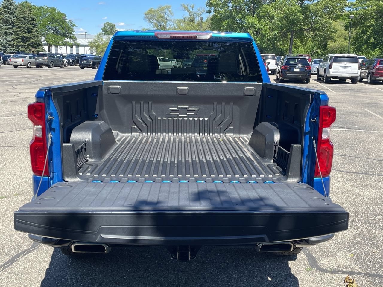 Thumbnail: 2023 Chevrolet Silverado 1500 - 16