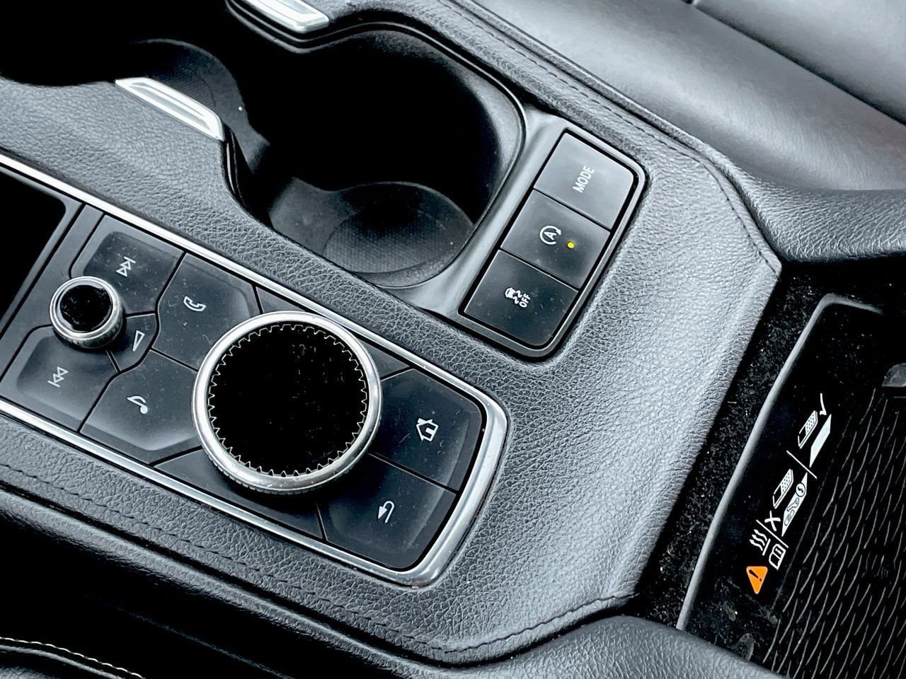 Thumbnail: 2023 Cadillac XT4 - 31