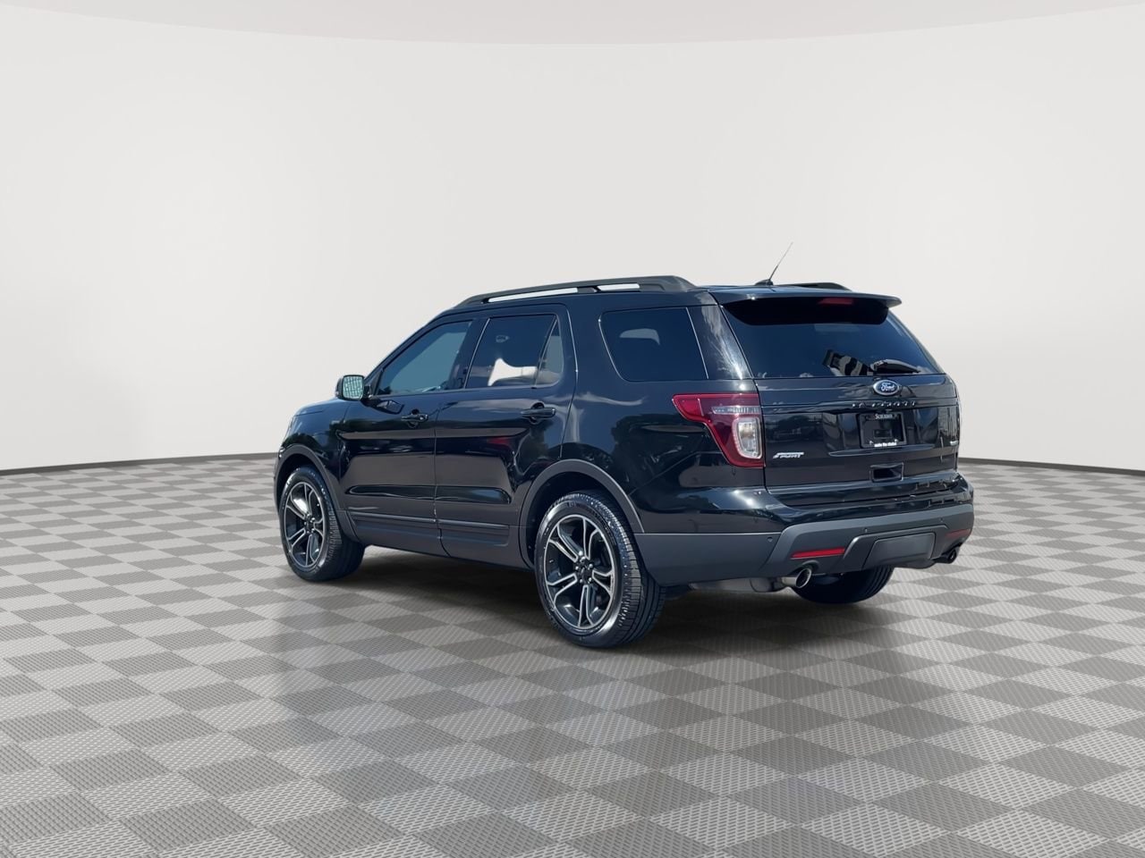 Thumbnail: 2015 Ford Explorer - 6