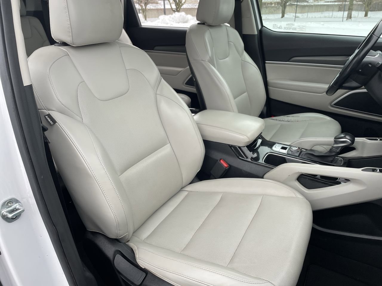 Thumbnail: 2021 Kia Telluride - 14