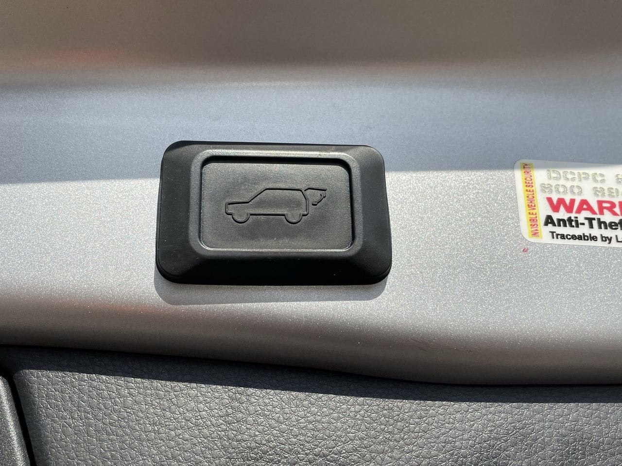 Thumbnail: 2019 Toyota RAV4 - 18