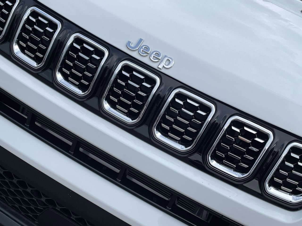 Thumbnail: 2025 Jeep Compass - 31