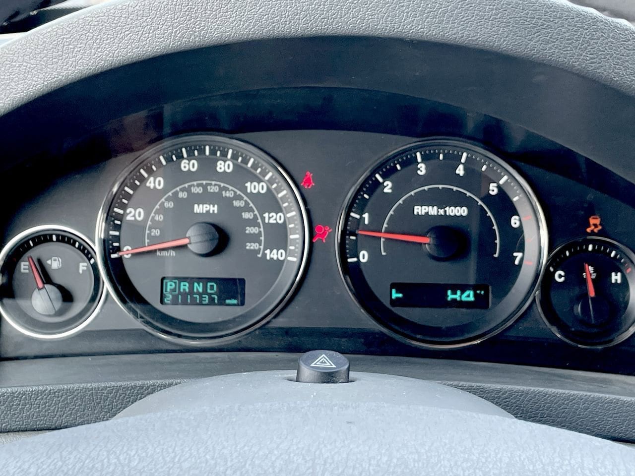 Thumbnail: 2005 Jeep Grand Cherokee - 25