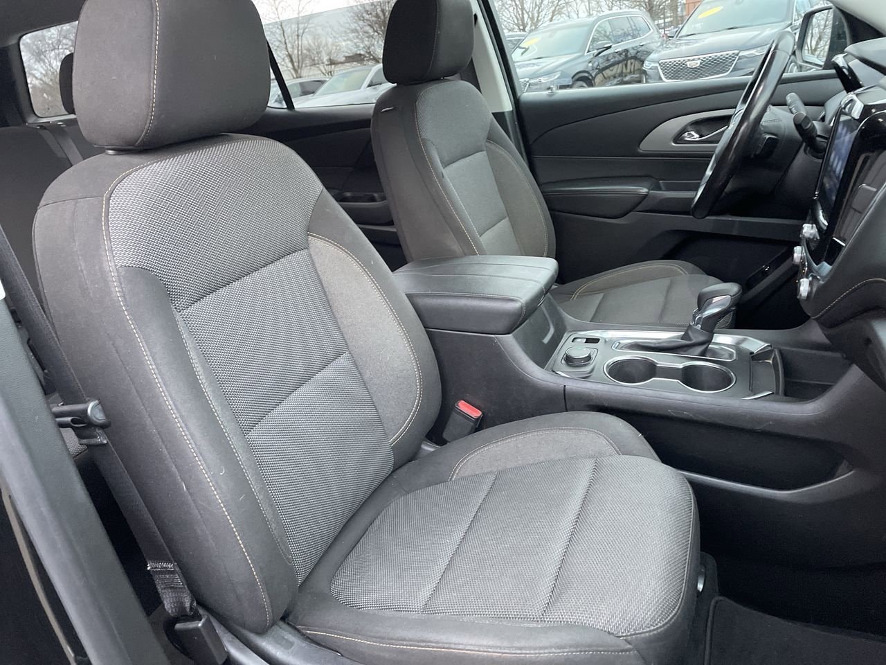 Thumbnail: 2021 Chevrolet Traverse - 14