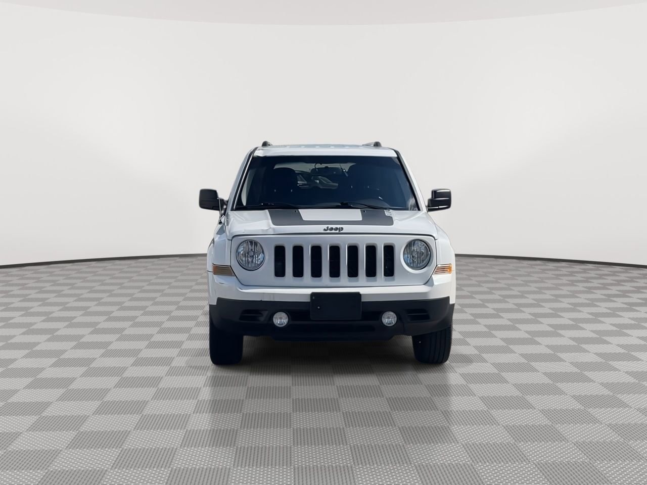 Thumbnail: 2017 Jeep Patriot - 3