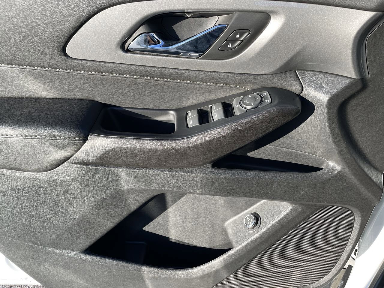 Thumbnail: 2023 Chevrolet Traverse - 33