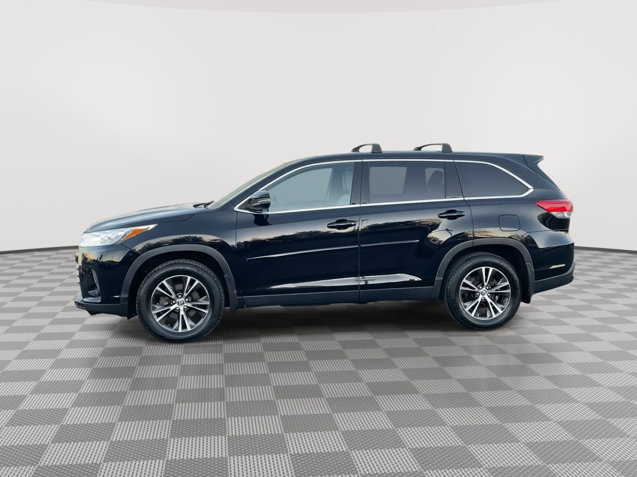 Thumbnail: 2019 Toyota Highlander - 5