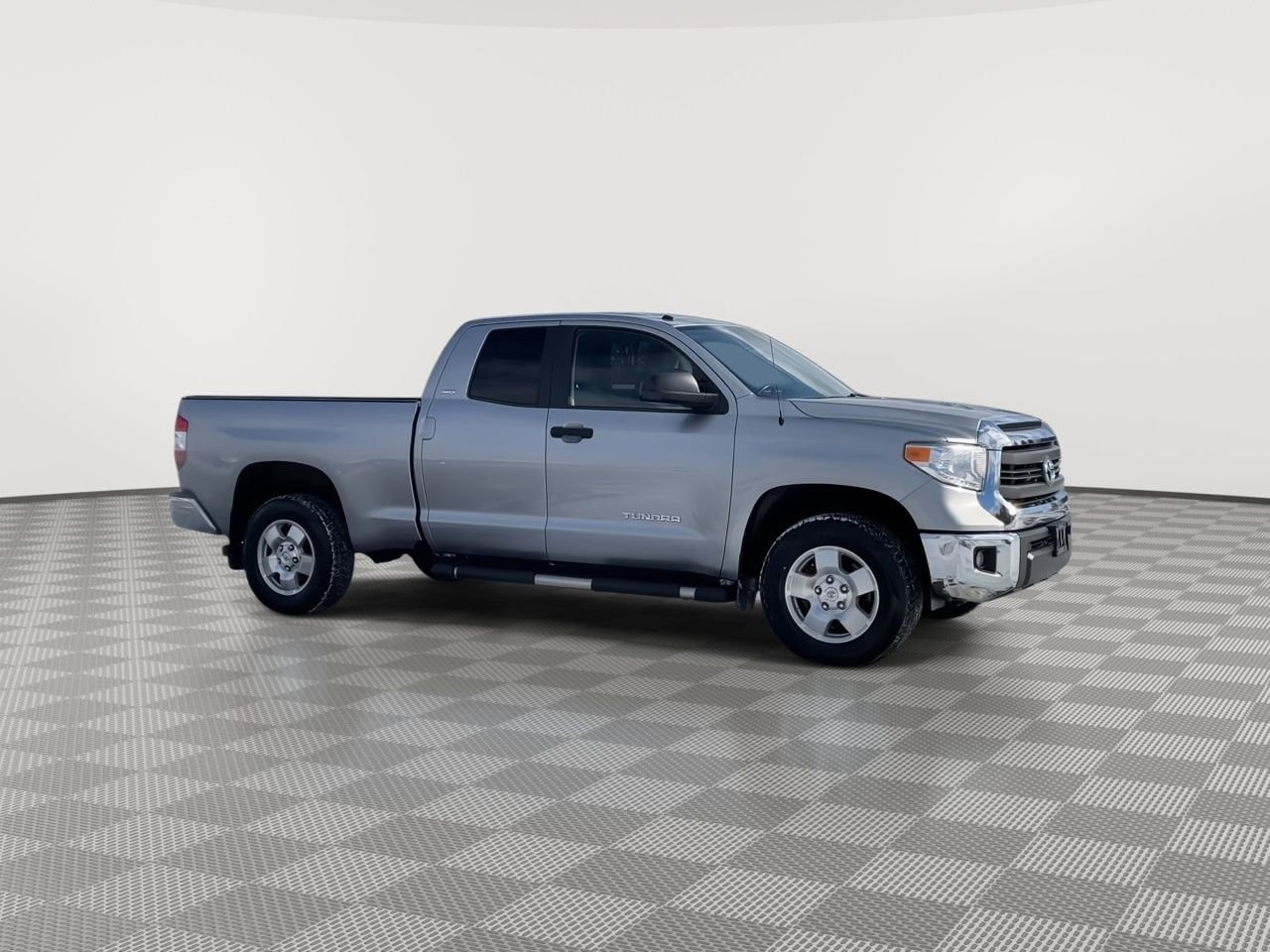 Thumbnail: 2016 Toyota Tundra - 2
