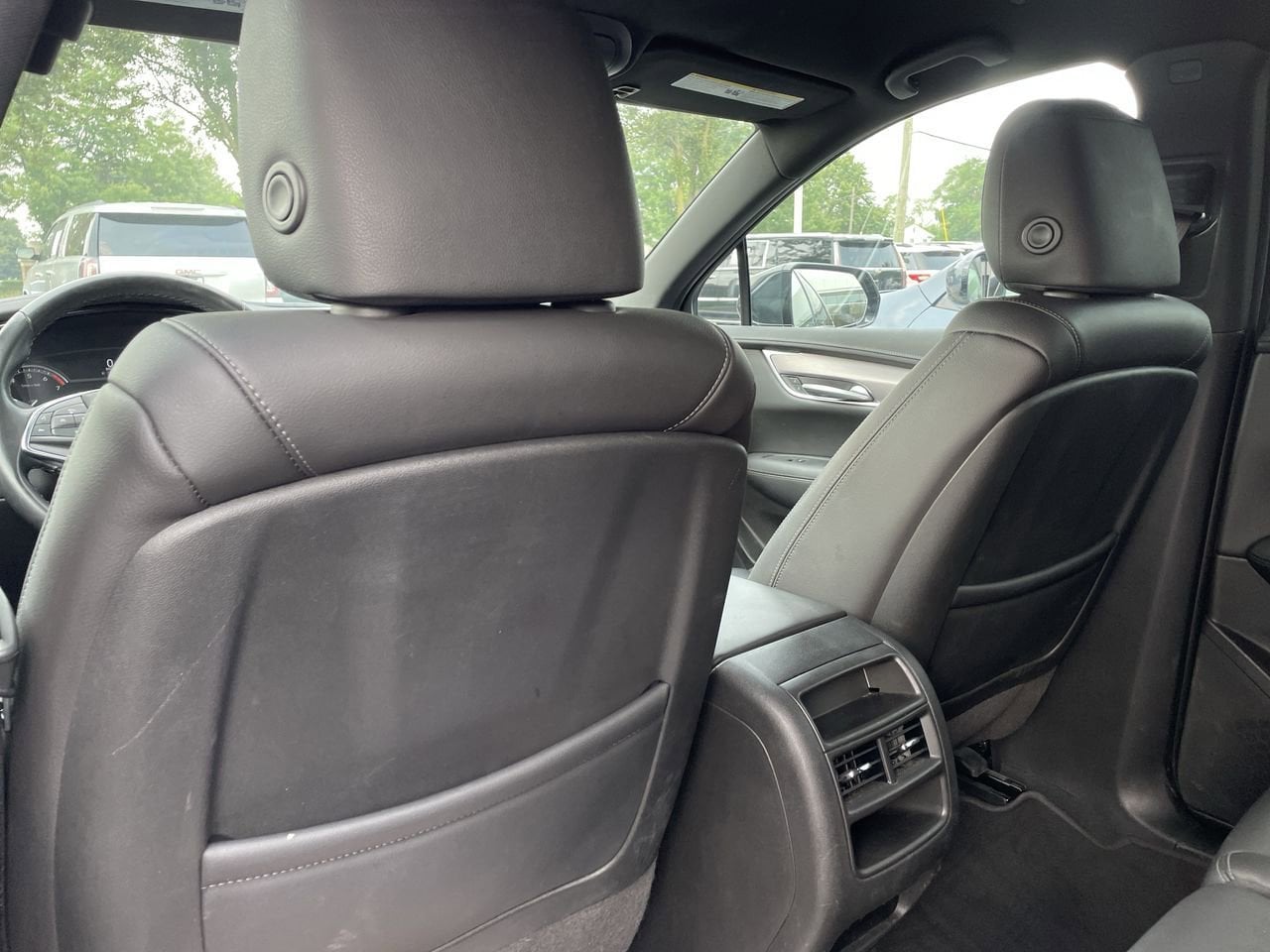 Thumbnail: 2023 Cadillac XT5 - 20
