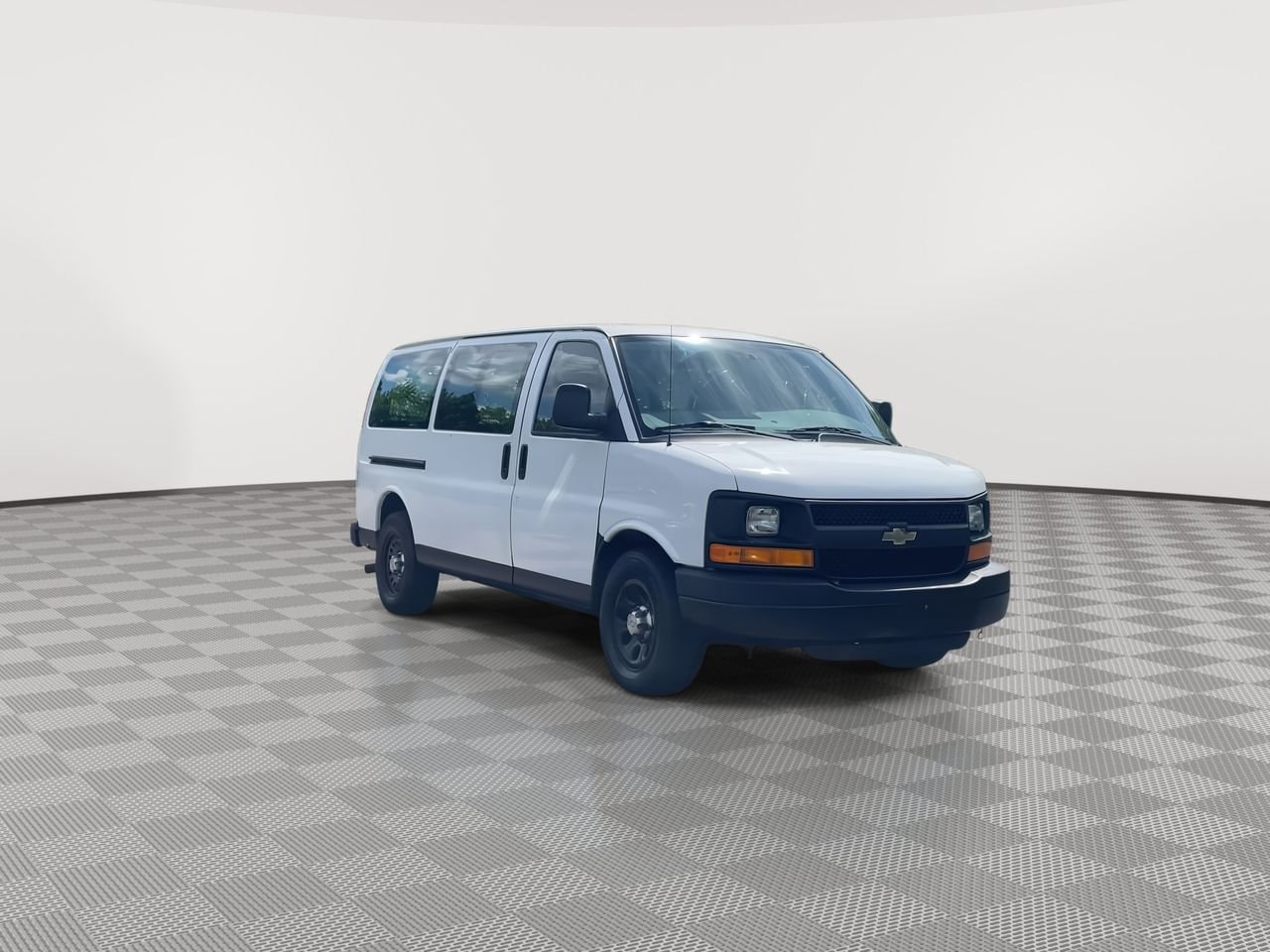 Thumbnail: 2014 Chevrolet Express - 2