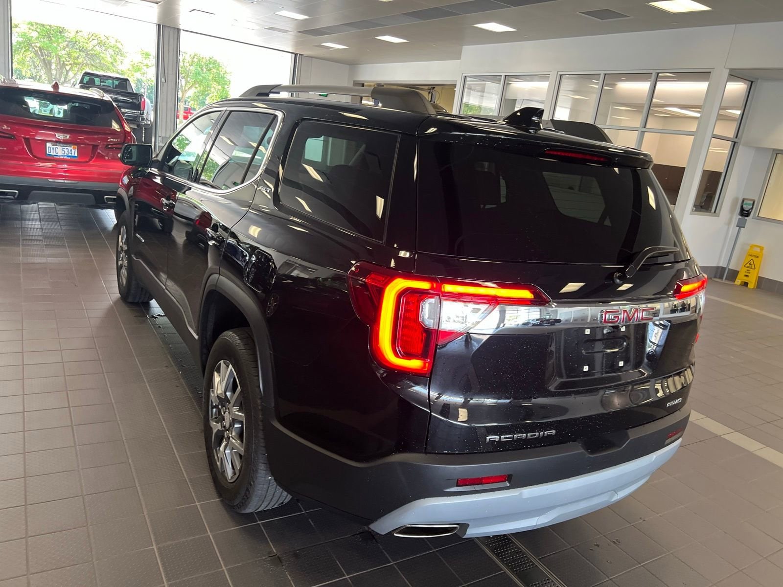 Thumbnail: 2023 GMC Acadia - 2