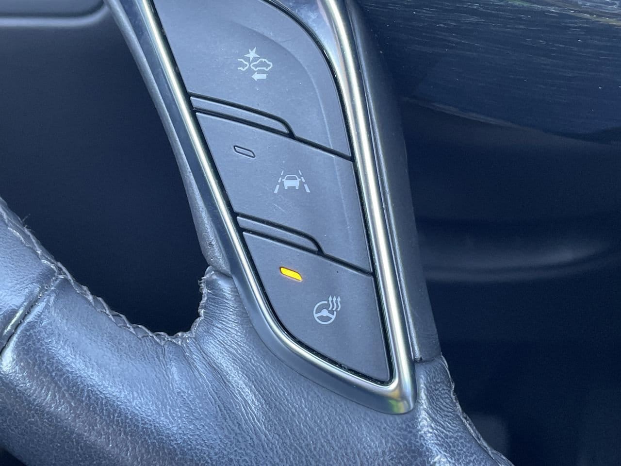 Thumbnail: 2023 Cadillac XT5 - 24