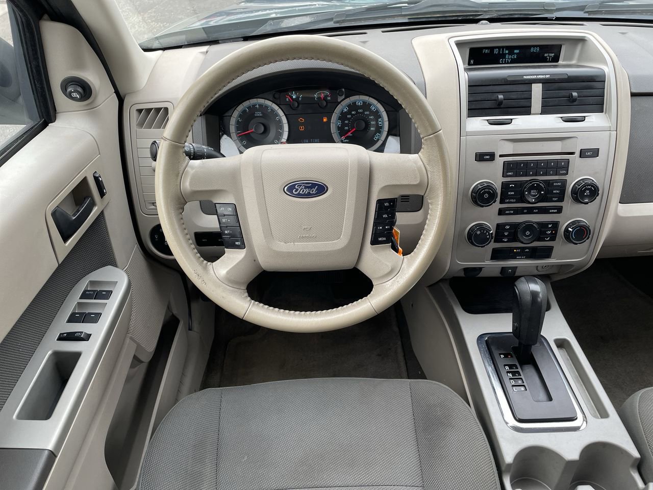 2010 Ford Escape XLT 11