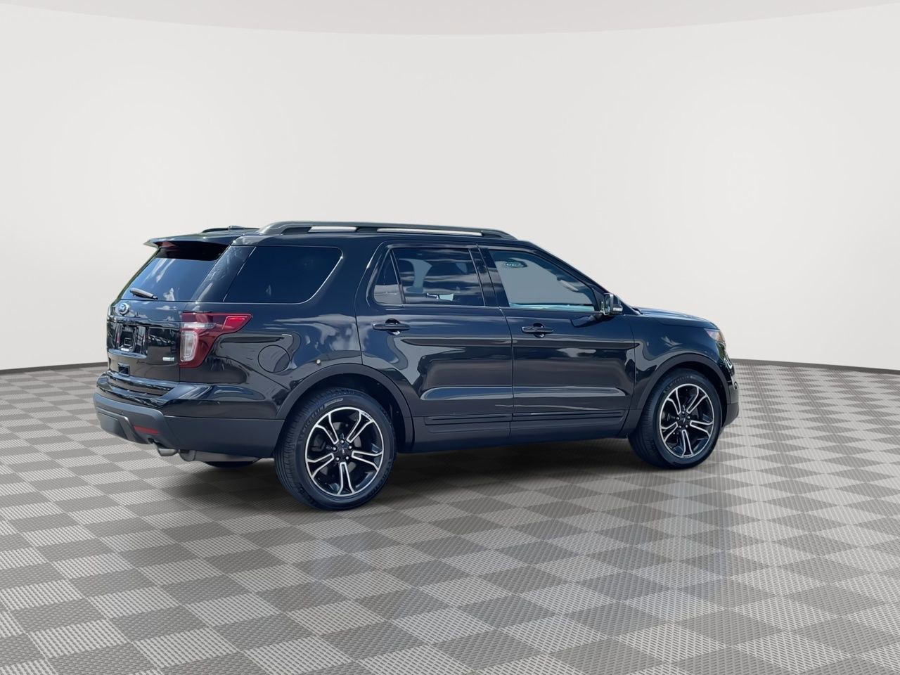 Thumbnail: 2015 Ford Explorer - 8