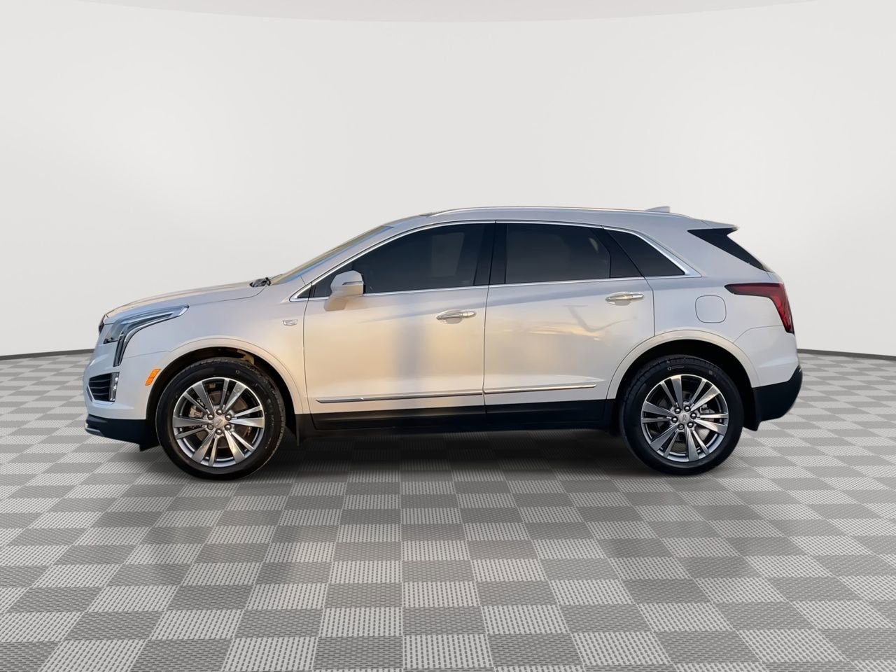 Thumbnail: 2024 Cadillac XT5 - 5