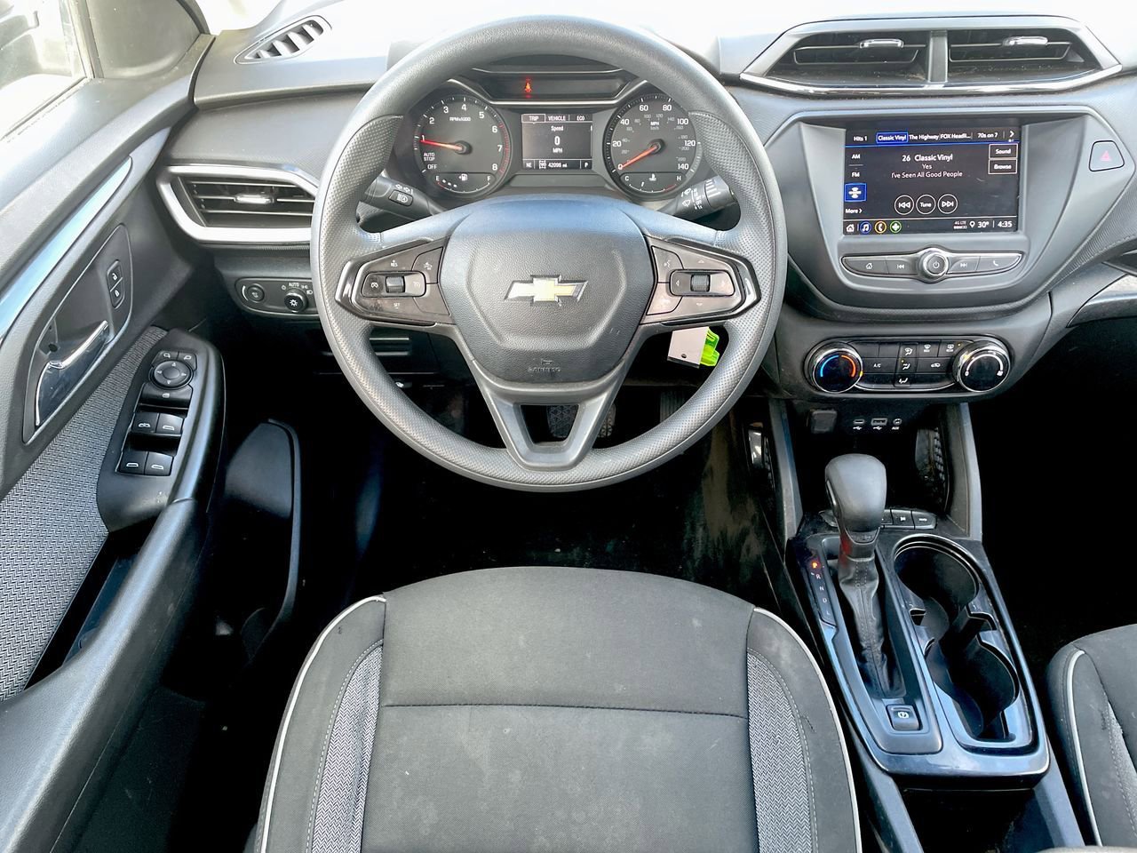 Thumbnail: 2023 Chevrolet TrailBlazer - 11