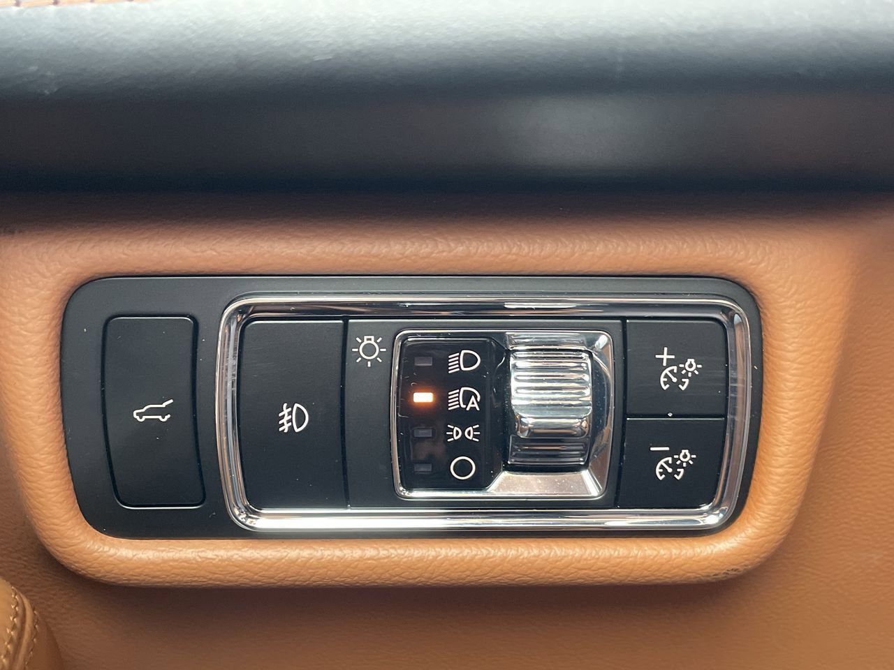 Thumbnail: 2024 Lincoln Aviator - 32