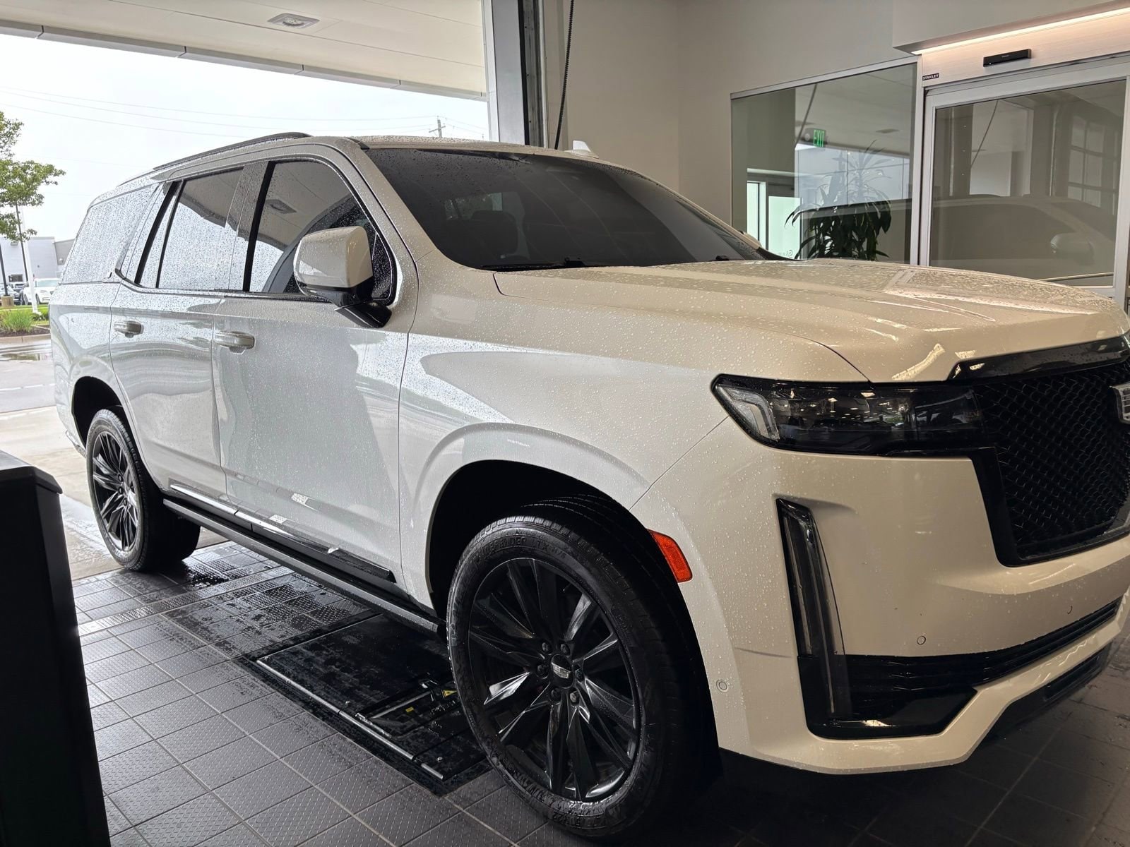 Thumbnail: 2021 Cadillac Escalade - 4