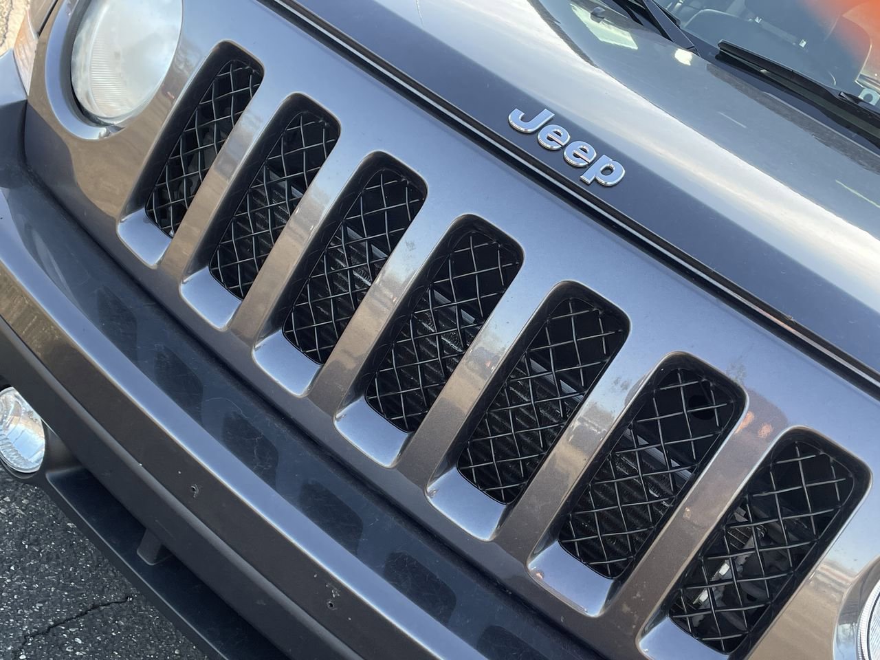 Thumbnail: 2015 Jeep Patriot - 29