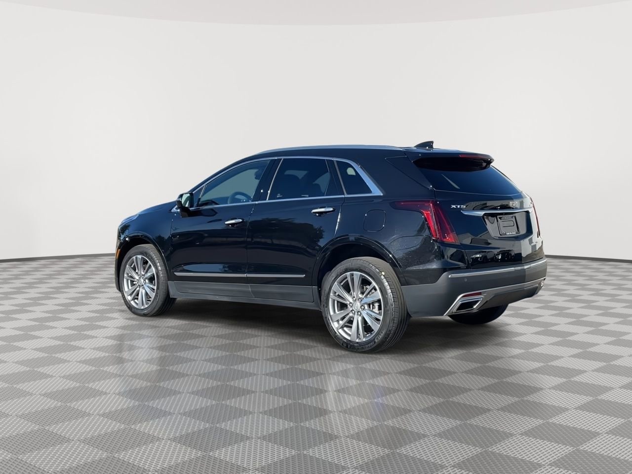 Thumbnail: 2024 Cadillac XT5 - 6