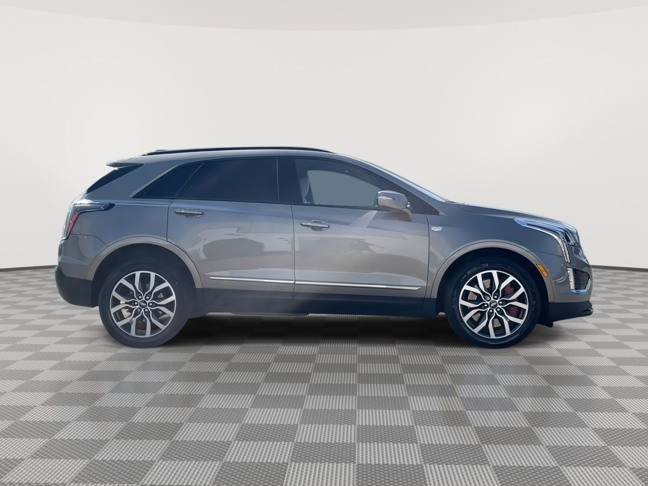 Thumbnail: 2023 Cadillac XT5 - 9