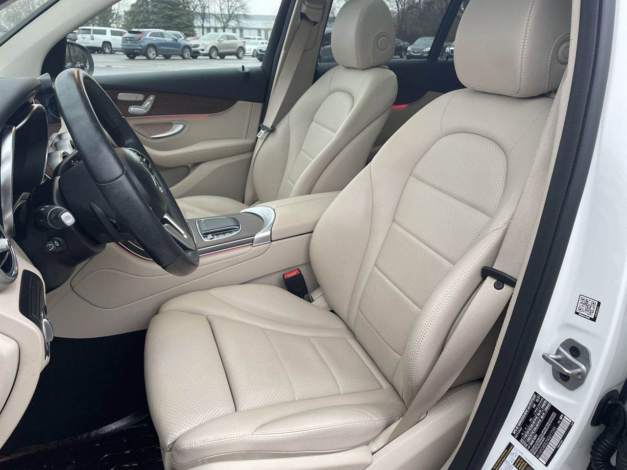 Thumbnail: 2022 Mercedes-Benz GLC - 12