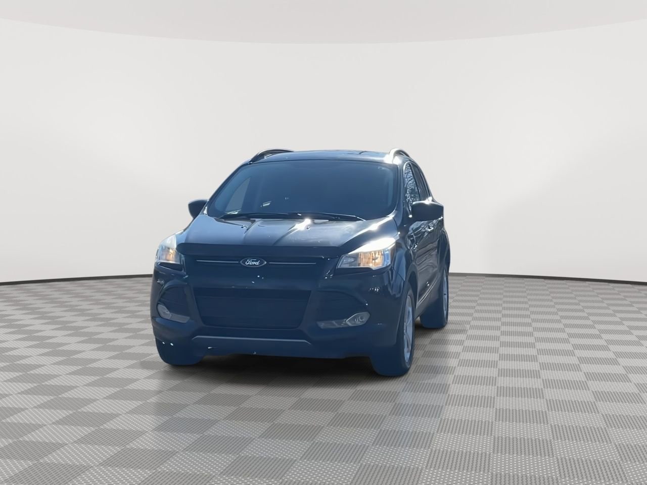 Thumbnail: 2015 Ford Escape - 3