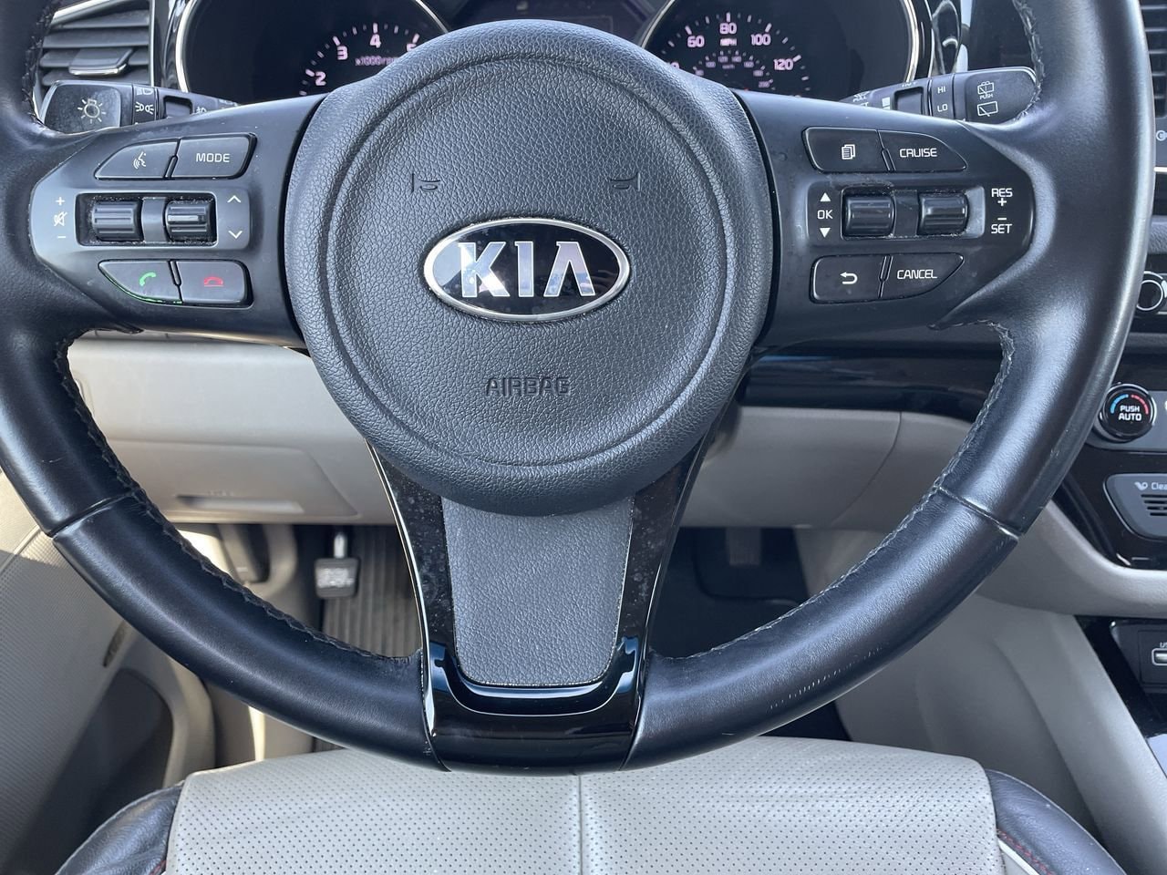 Thumbnail: 2016 Kia Sedona - 10