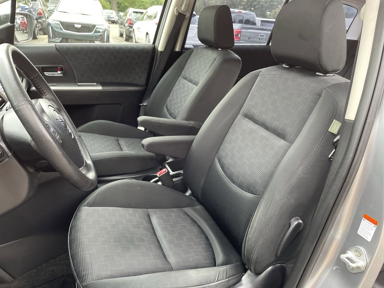 Thumbnail: 2010 Mazda Mazda5 - 12