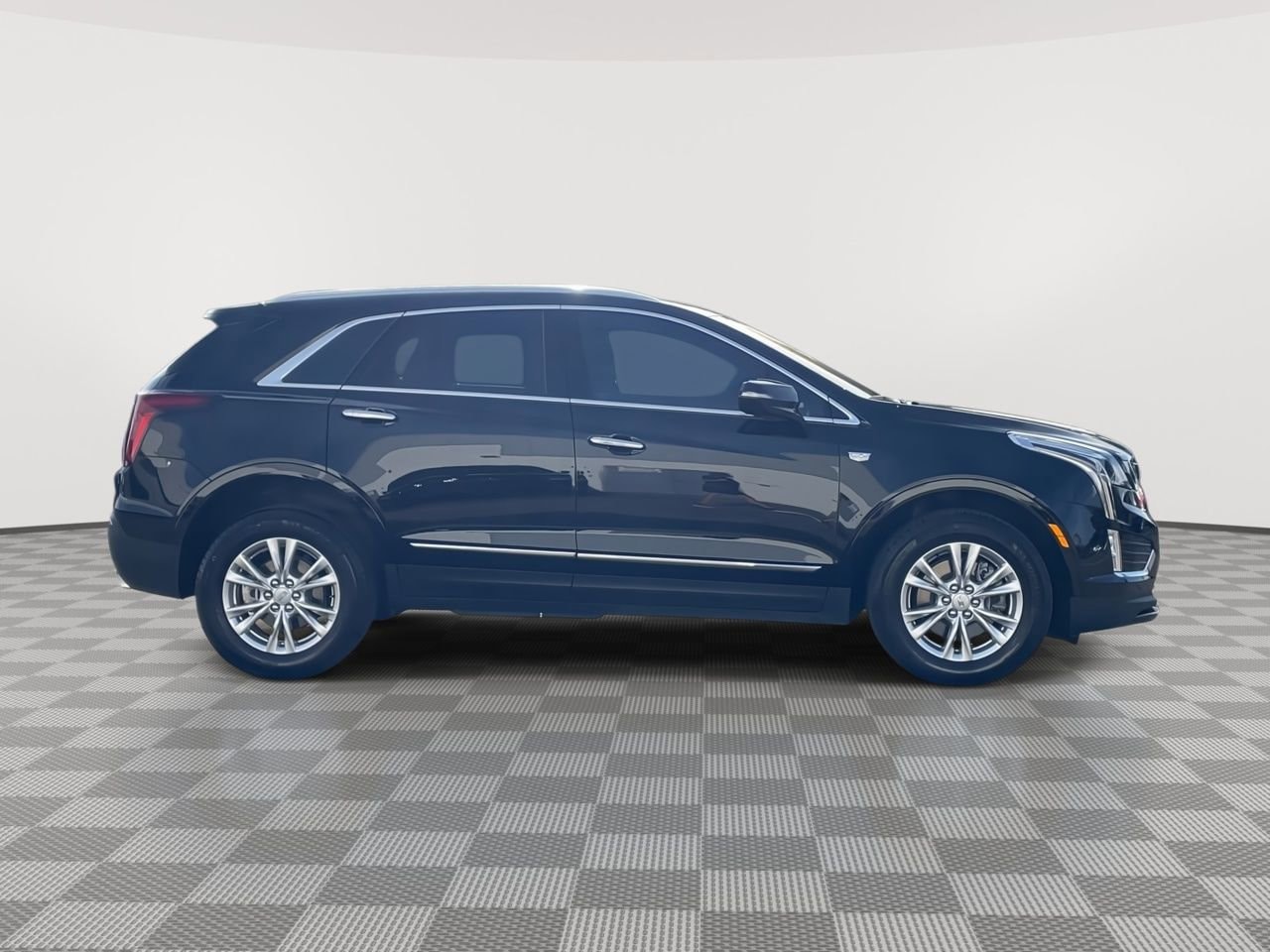 Thumbnail: 2024 Cadillac XT5 - 8