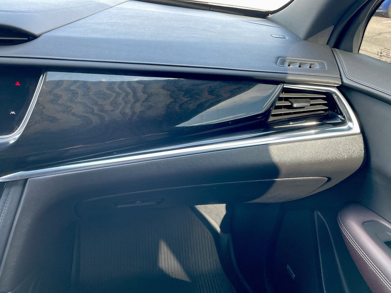 Thumbnail: 2021 Cadillac XT6 - 16