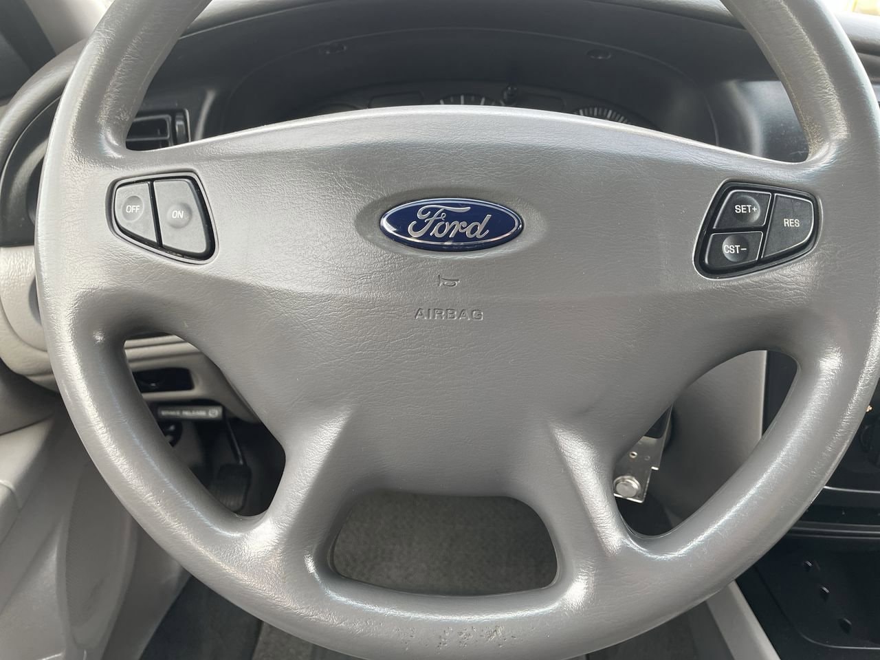 Thumbnail: 2001 Ford Taurus - 10