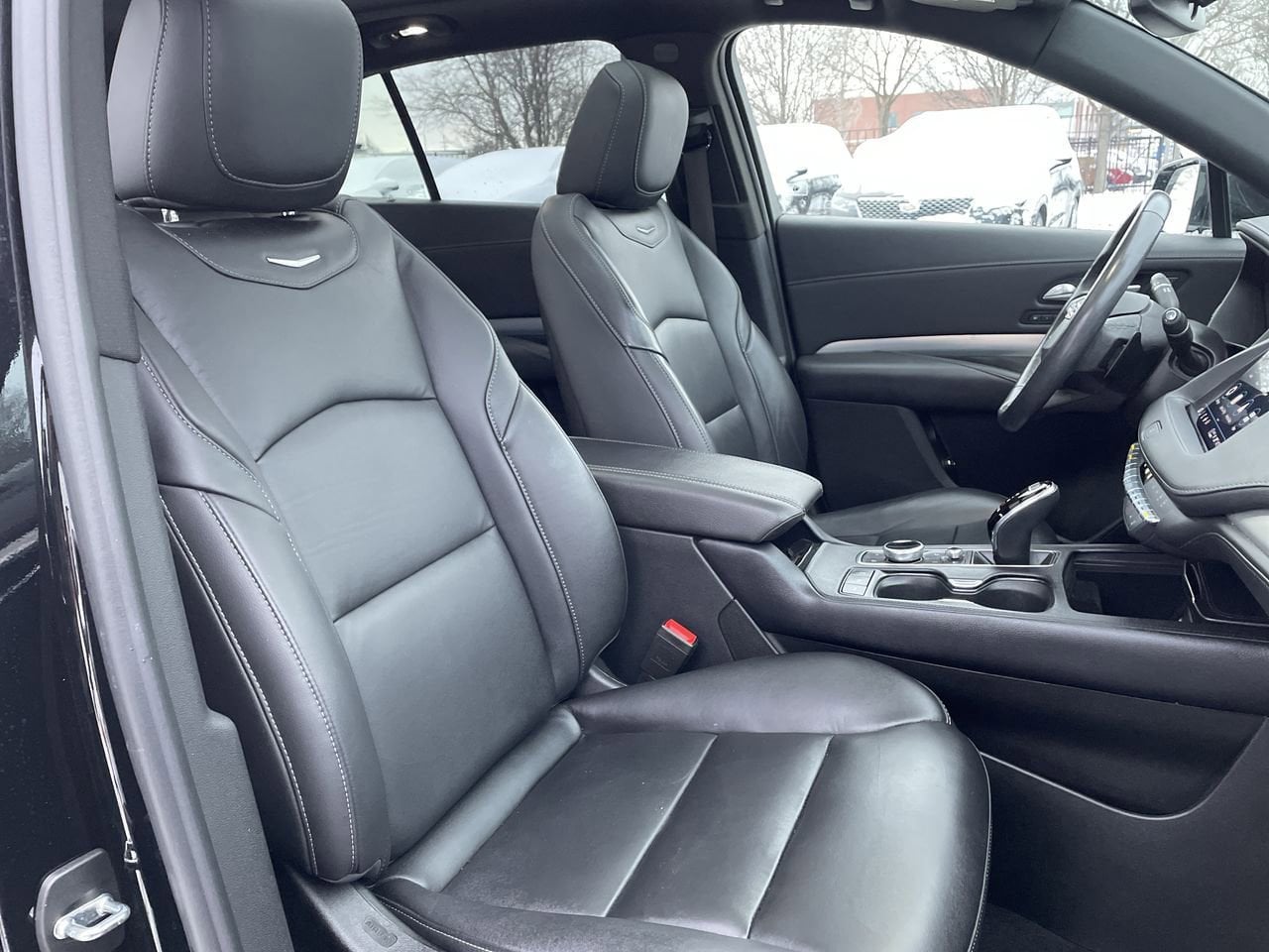 Thumbnail: 2023 Cadillac XT4 - 14