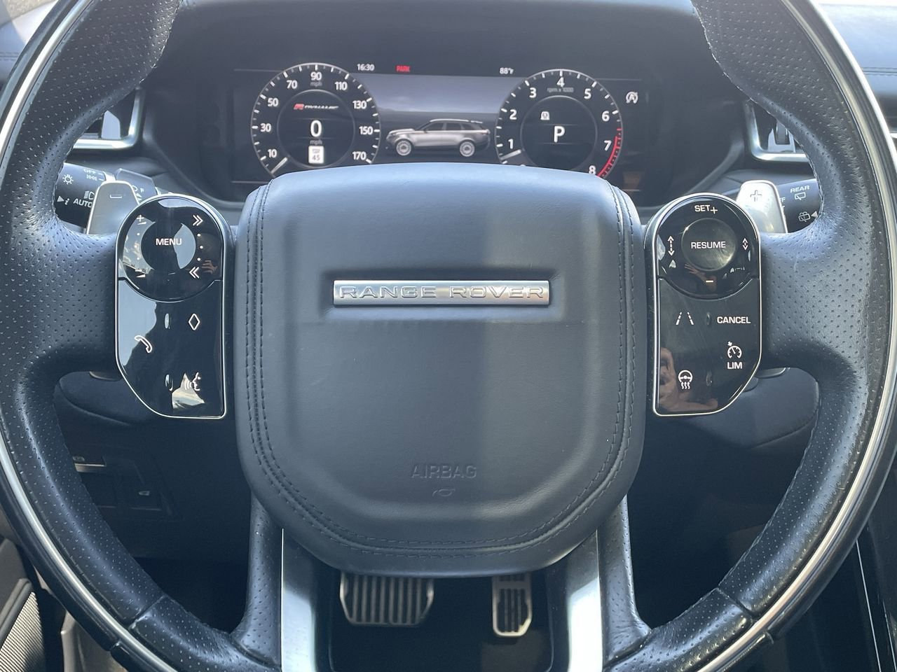 Thumbnail: 2018 Land Rover Range Rover Velar - 10