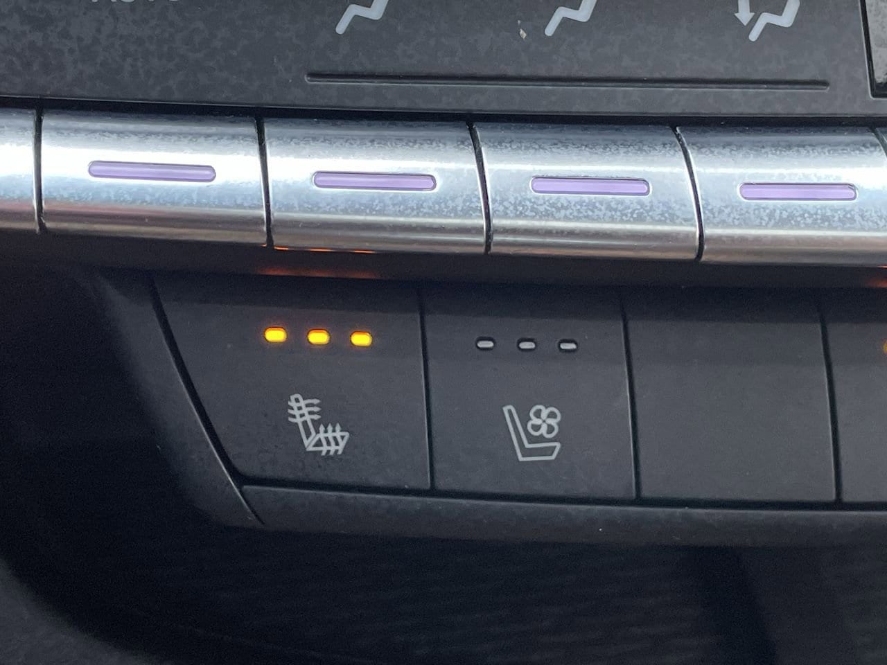 Thumbnail: 2023 Cadillac CT5 - 22