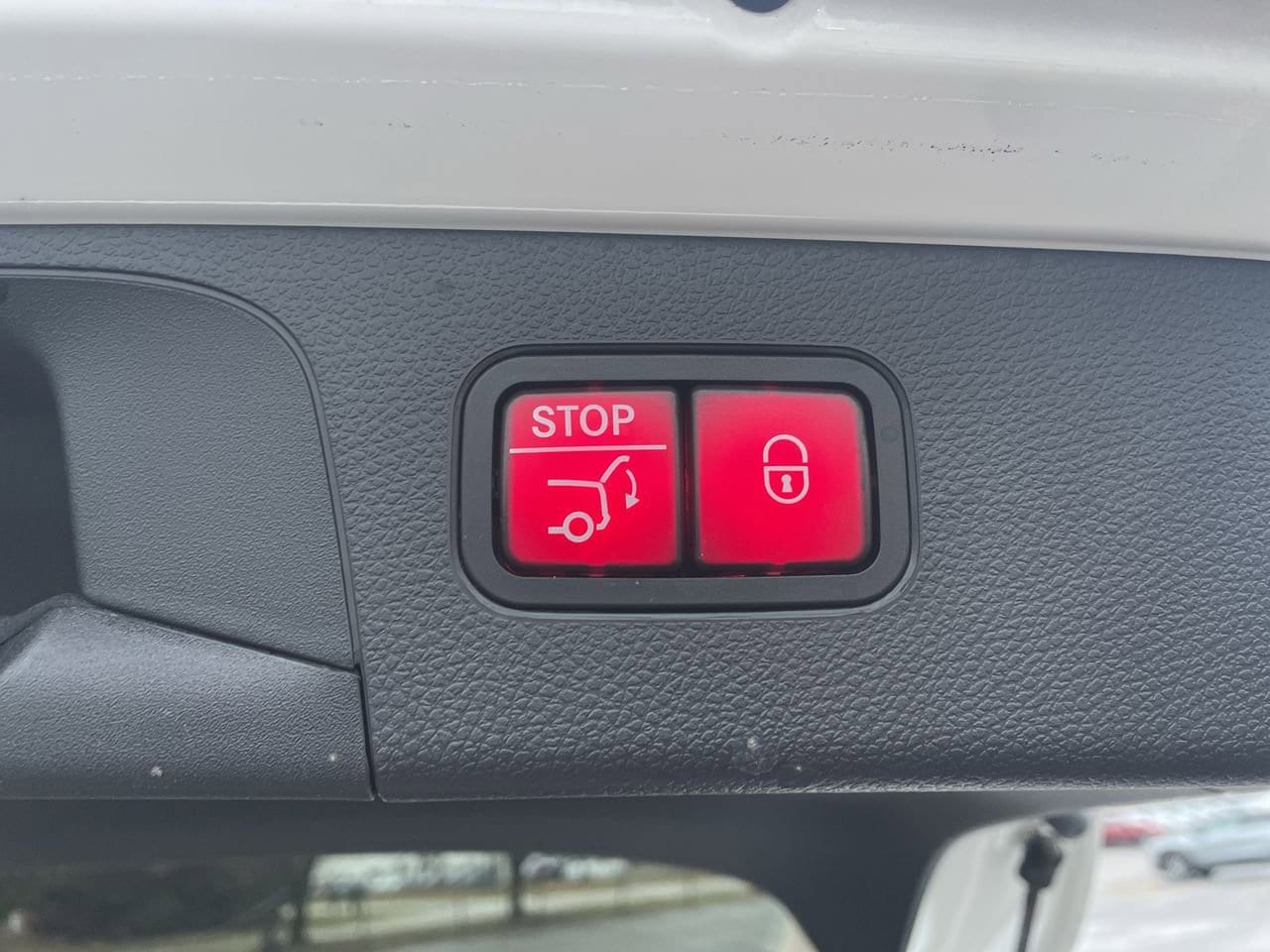 Thumbnail: 2022 Mercedes-Benz GLC - 18