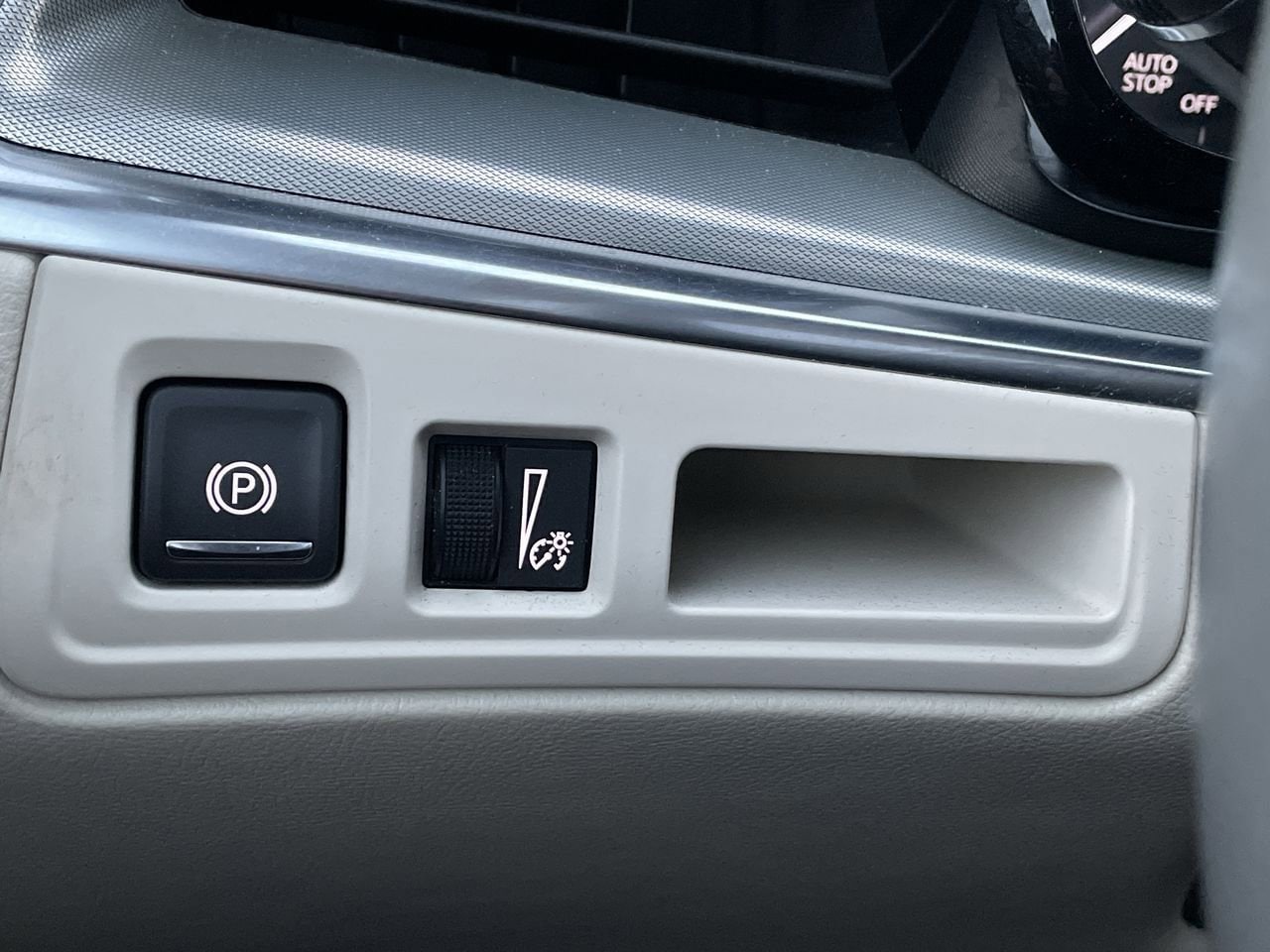 Thumbnail: 2023 Cadillac XT5 - 30