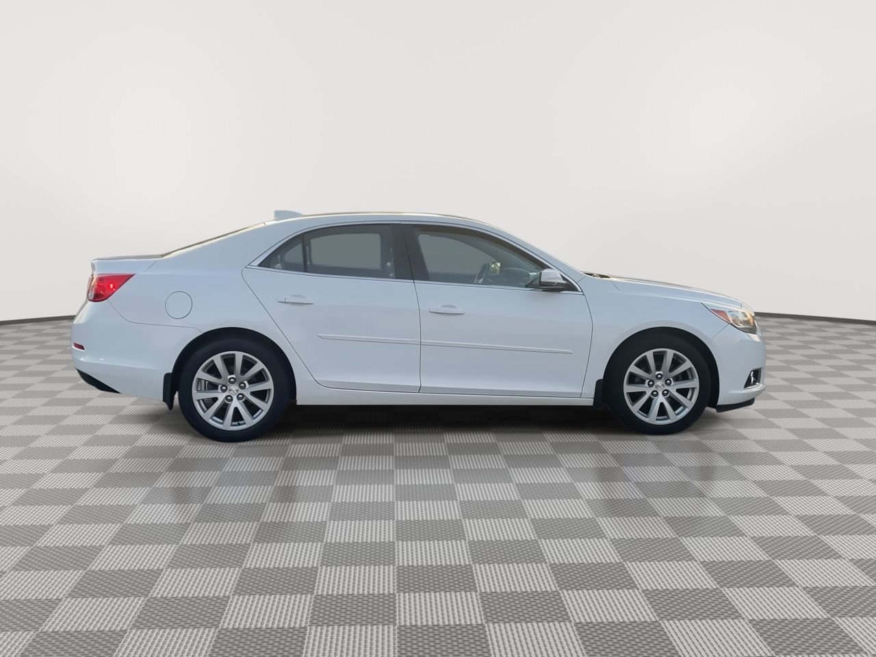 Thumbnail: 2015 Chevrolet Malibu - 9