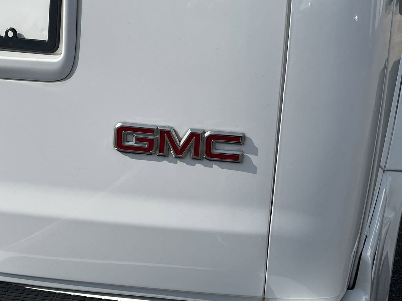Thumbnail: 2019 GMC Savana - 45